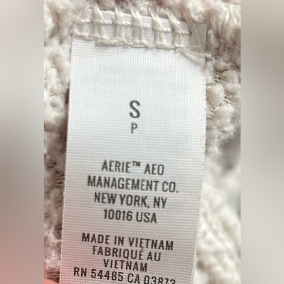 Aerie Women’s White Sherpa Fleece 1/4 Button Up Sweater - Size S - Picture 8 of 8